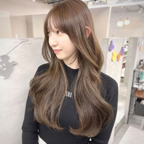 韓国風ヘア　ご予約殺到中！！